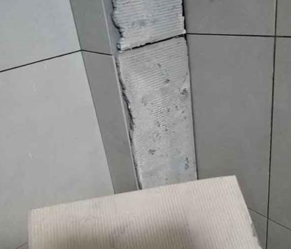 穆棱瓷砖空鼓维修公司分享下厨房瓷砖脱落的补救措施。